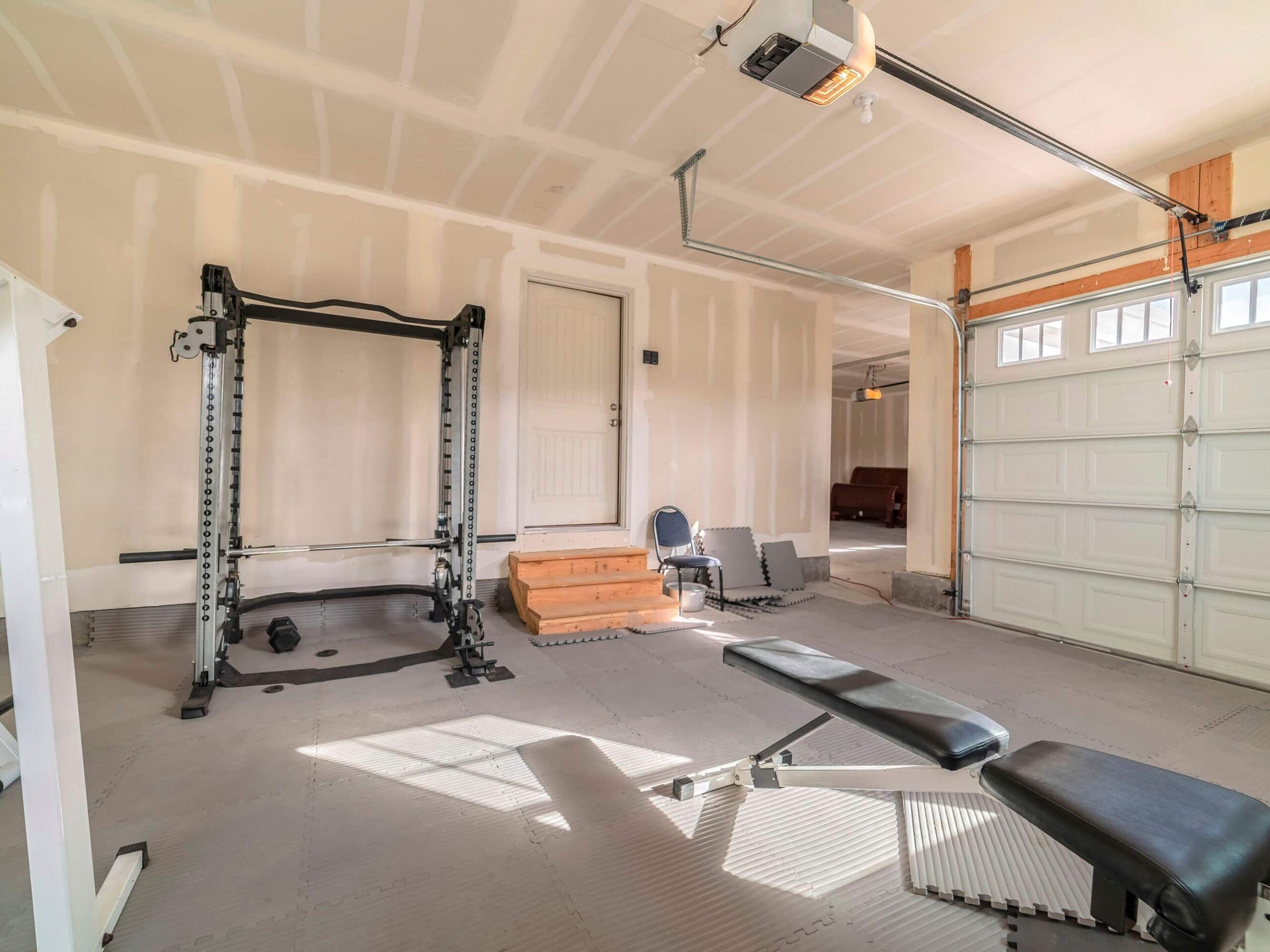 turning your garage a home gym 