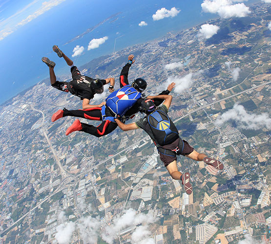 sky diving places 