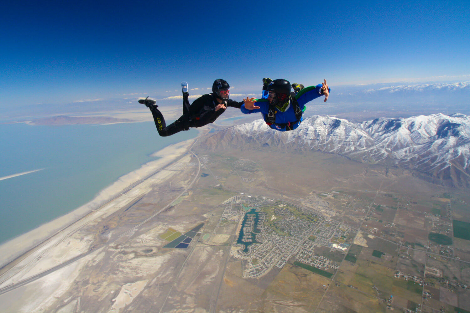 sky diving places 