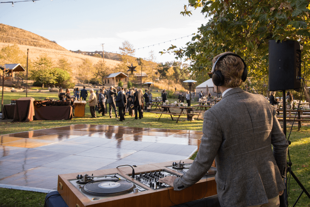 Become a Great Wedding DJ 