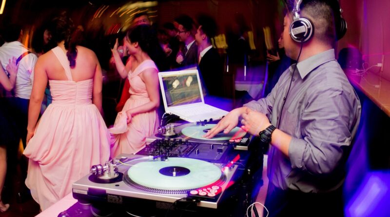 Become a Great Wedding DJ