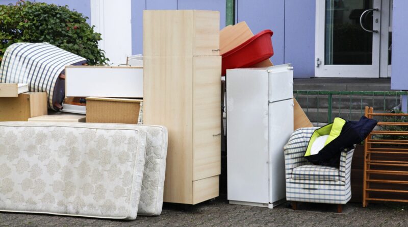 Dispose of Furniture When Moving