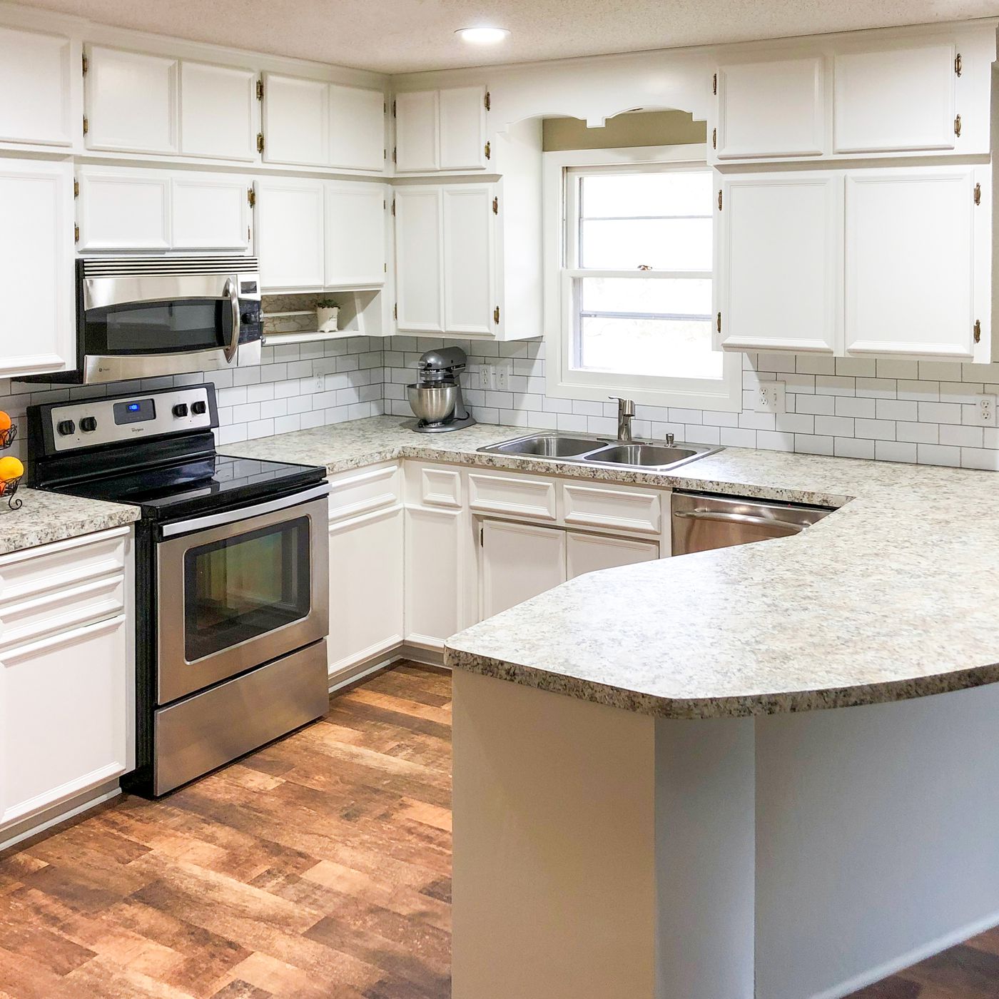 Refinishing Kitchen Cabinets 