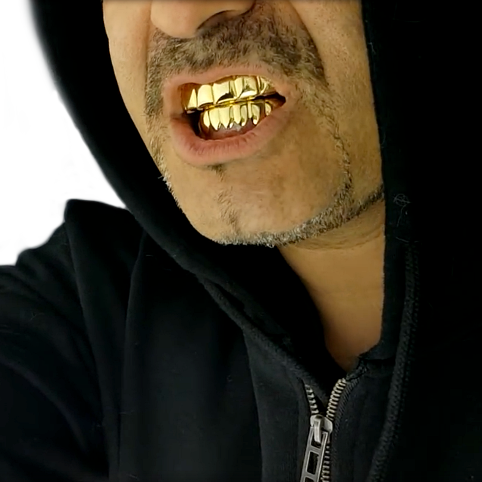 Gold tooth vs Grills 