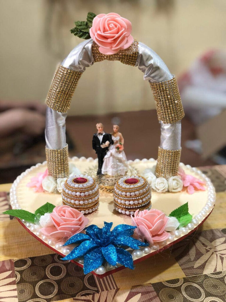 What is Engagement Ring Platter and How to Decorate Engagement Ring Tray?