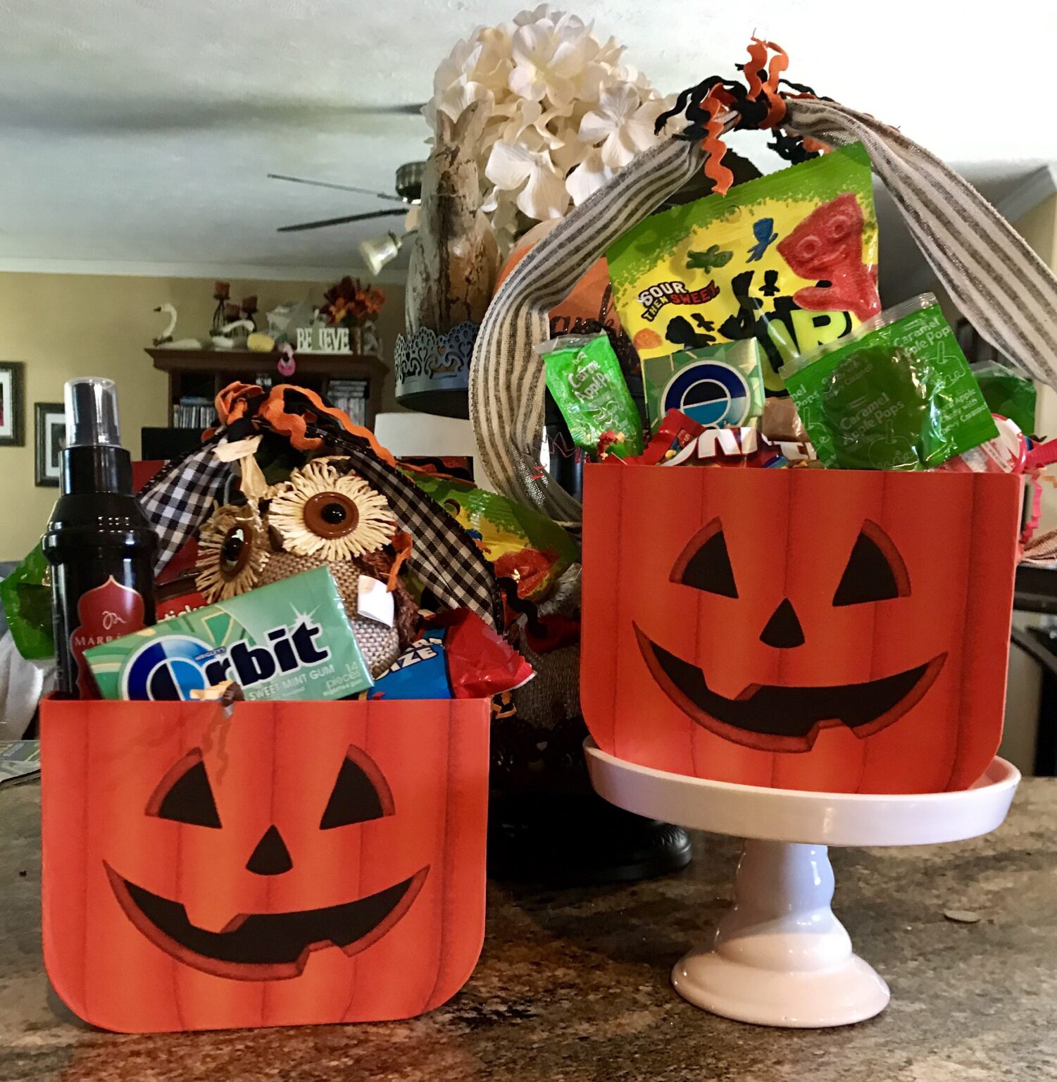 Halloween Lovers Be Ready To Shop The Best Halloween Gifts For Adults 10-best-halloween-gift-ideas-for-adults-kims-gift-ideas-halloween