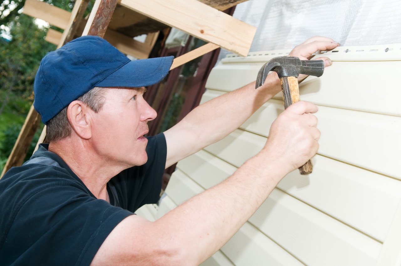 Vinyl Siding Repair 