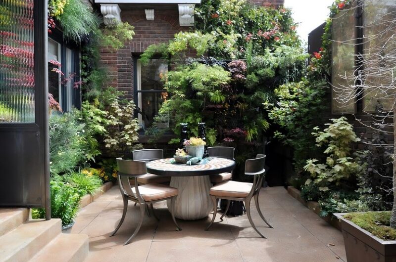 Modern Garden Design for Small Gardens: Ideas for Outdoor Living - Live ...