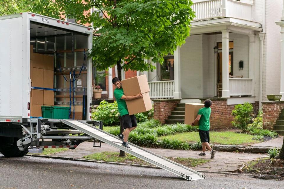 local movers in Plano 