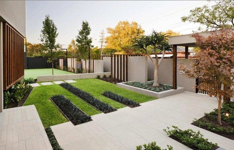 Seasonal mordern garden with modern walking path