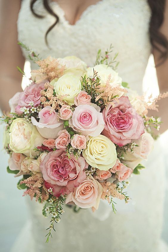 Classic Roses bridal bouquets