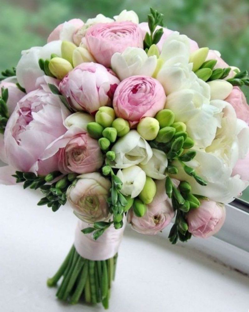 Summer bridal bouquets 