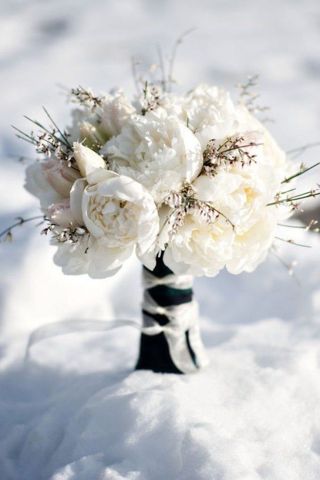 Winter bridal bouquets