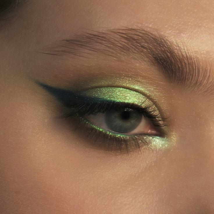 Autumn Leaves Fall Eye Art Green Eyeshadow