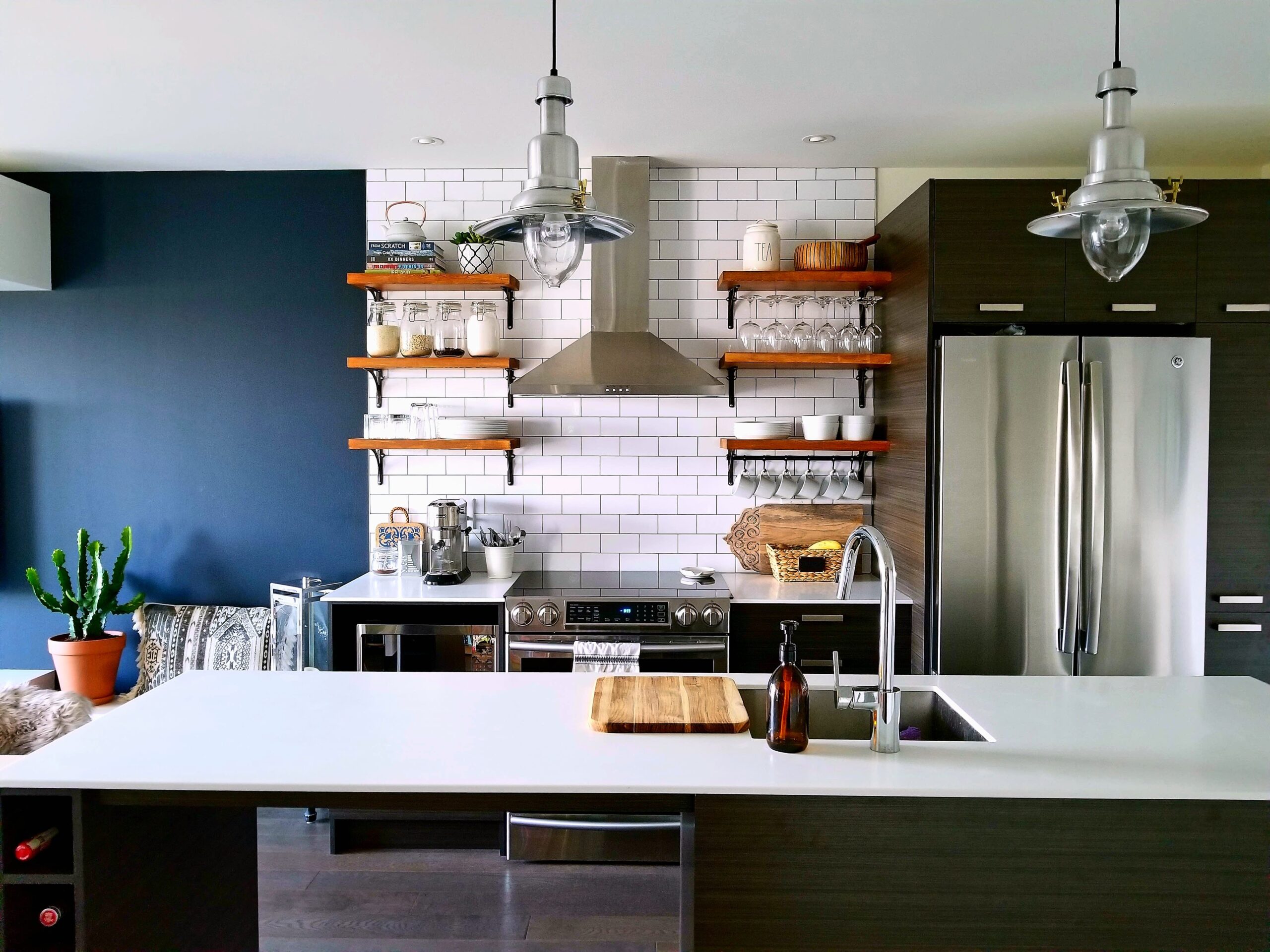 Avoid the Annoying Things About Open Shelving in Kitchen 