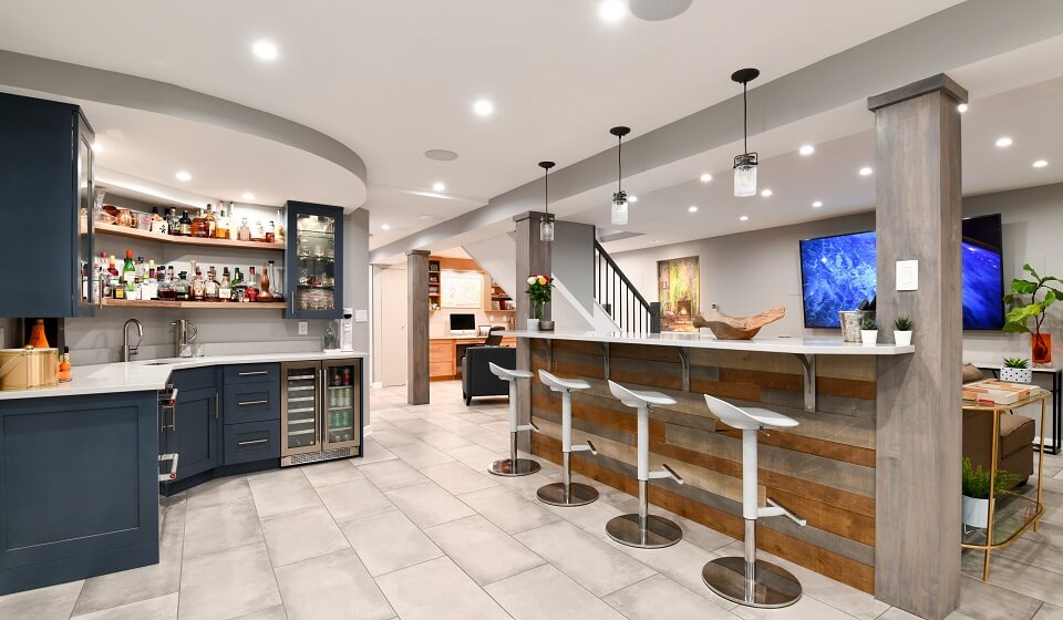 Large Modern Basement Bar with Sitting Chair and TV