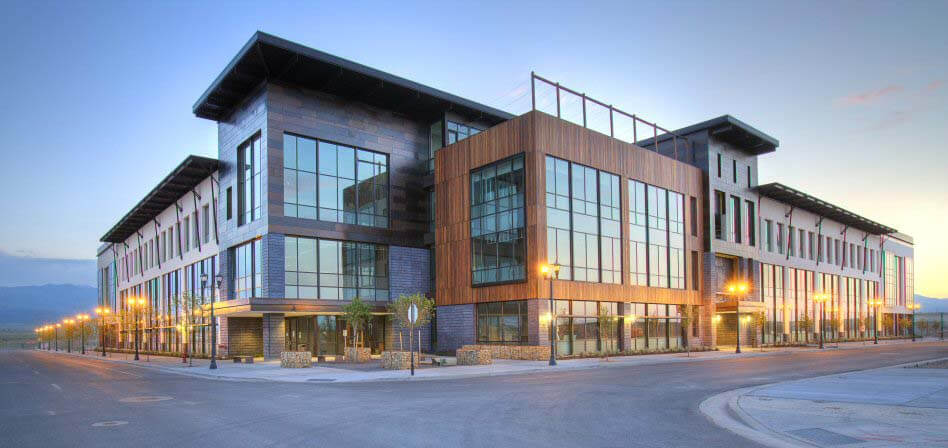 Daybreak Corporate Center a Sustainable Architecture