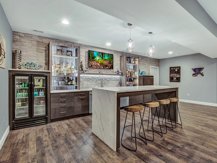 Modern Small wet Basement Bar with boho chic Chairs