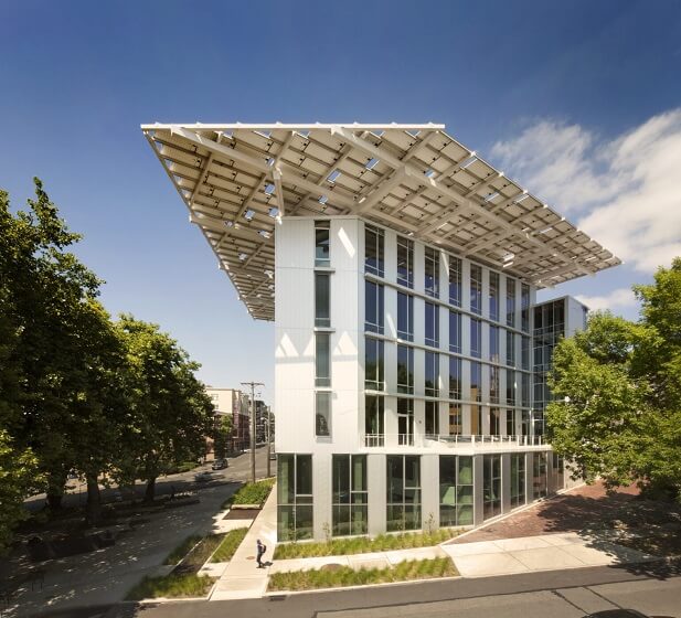Bullitt Center in Seattle Roof full of Solar Panel makes it Sustainable Architecture