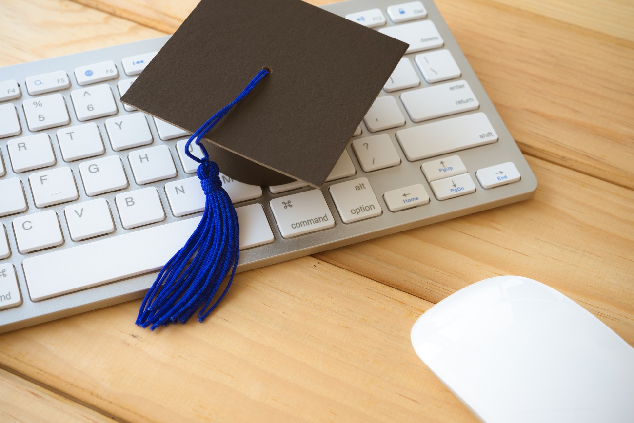 Online Degree the Same as a Traditional Degree 