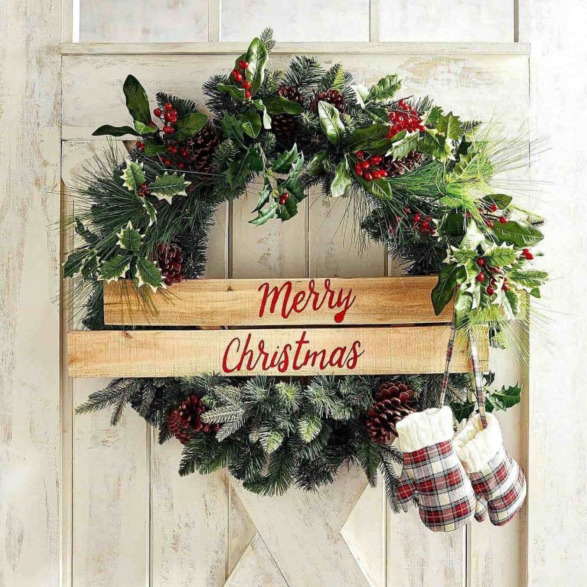 Modern Artificial Christmas Wreaths