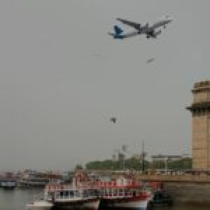 Ahmedabad to Mumbai flight