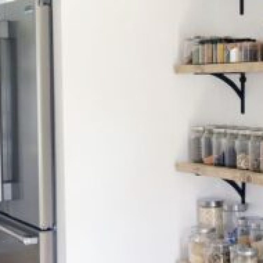 Avoid the Annoying Things About Open Shelving in Kitchen