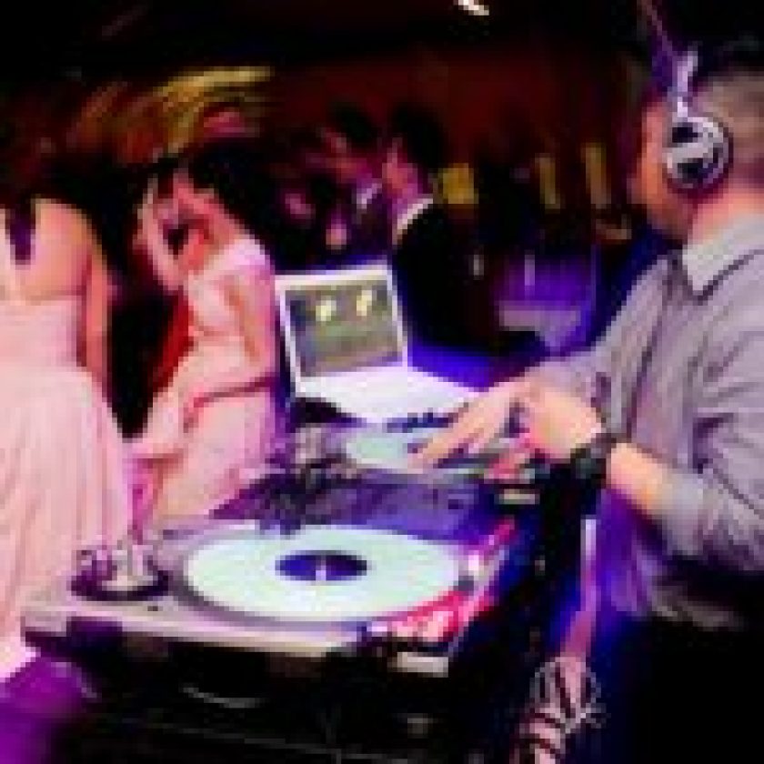 Become a Great Wedding DJ