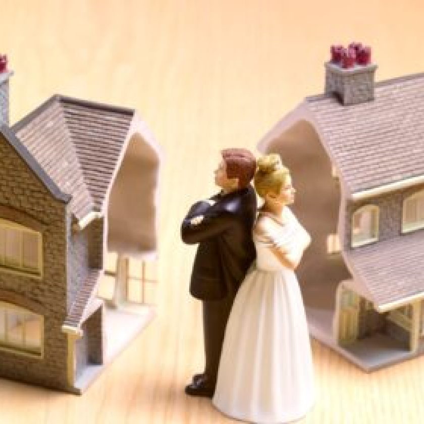 Calculate a House Buyout In a Divorce