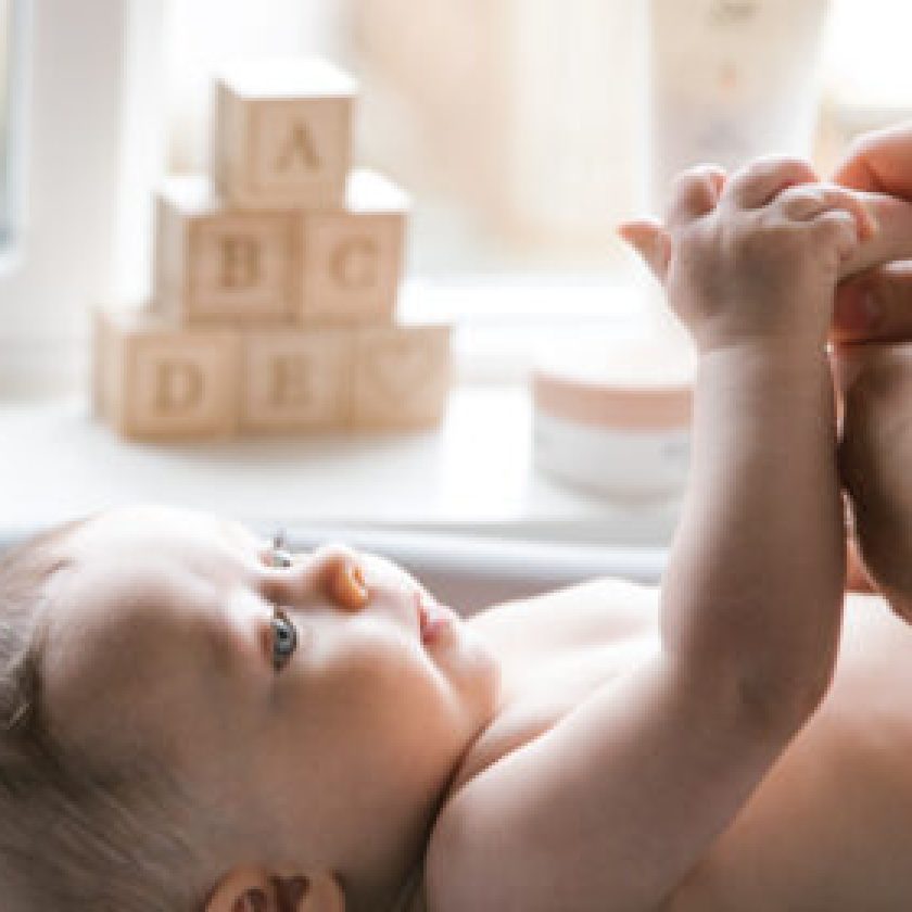 Safety Tips to Apply Essential Oils on Babies