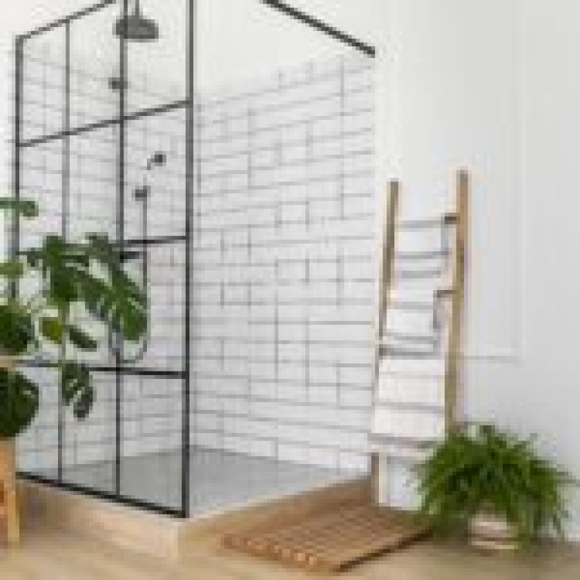 Linear shower trays